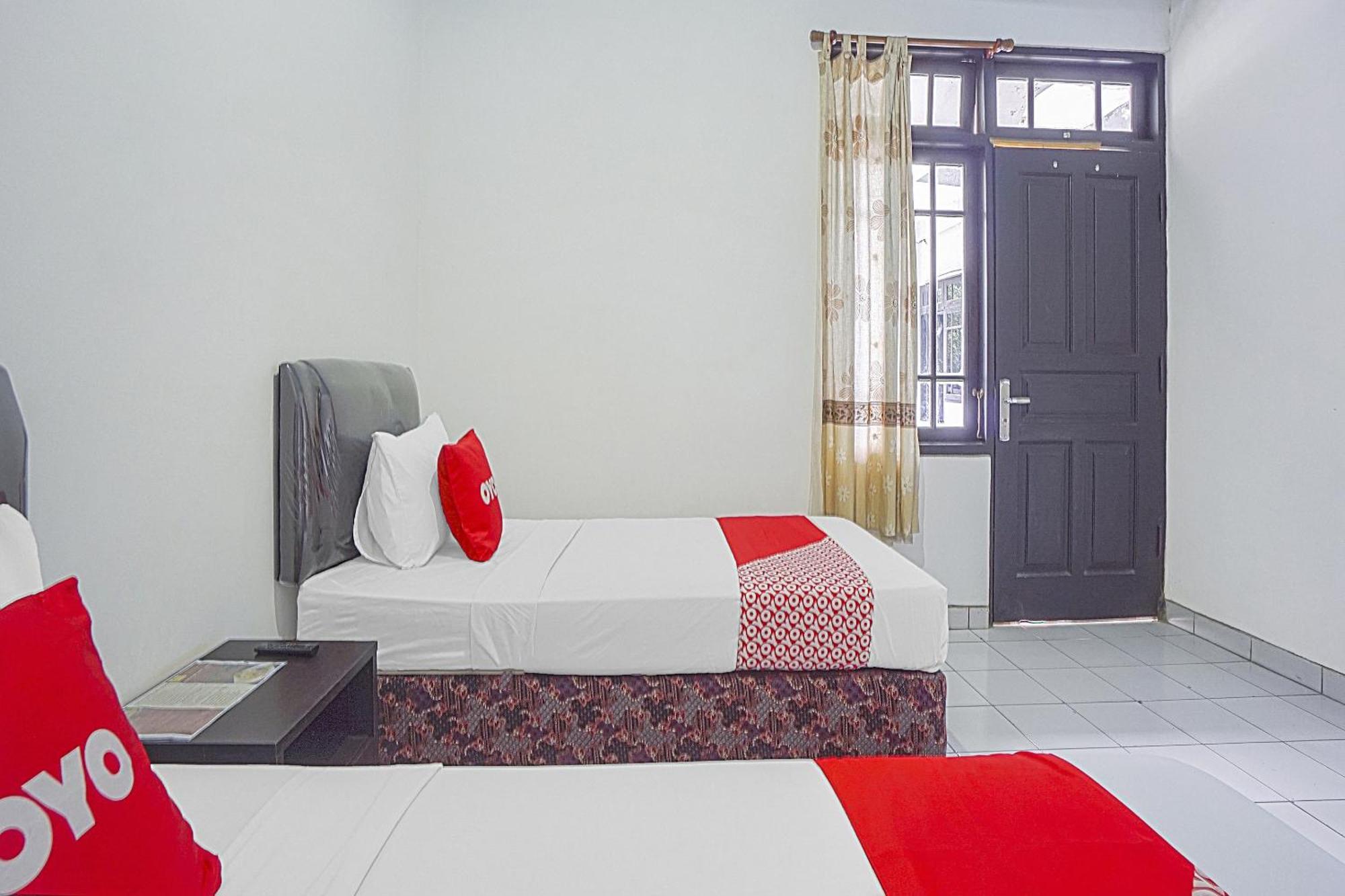 Oyo Life 90589 Palem Garden Hotel Tulungagung Εξωτερικό φωτογραφία